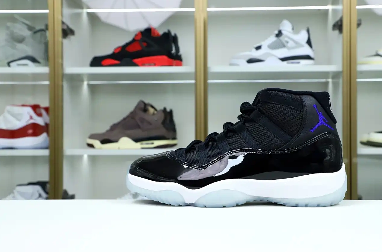 AIR NIKE 11 JORDAN 0421